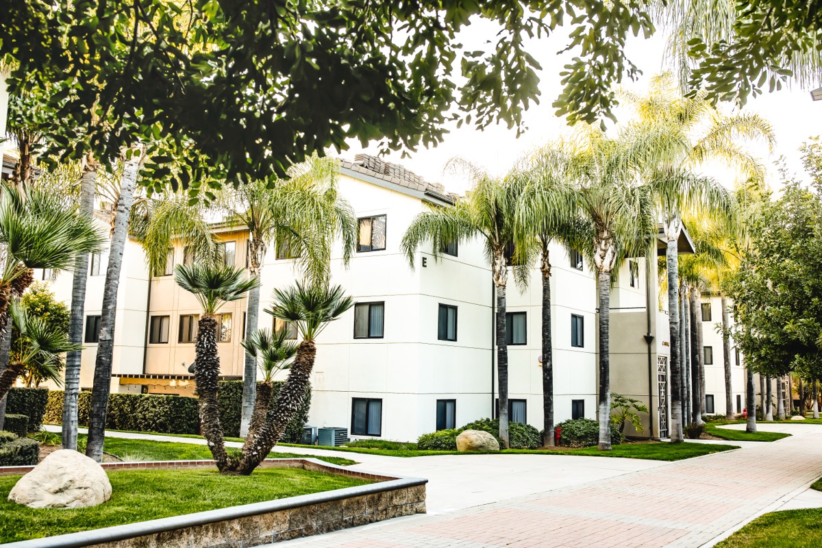 Life Pacific University campus and student life