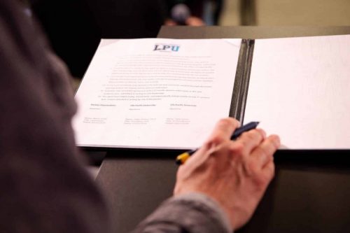 d634c4a9-6c38-4e0d-b873-82c52d2bdff3